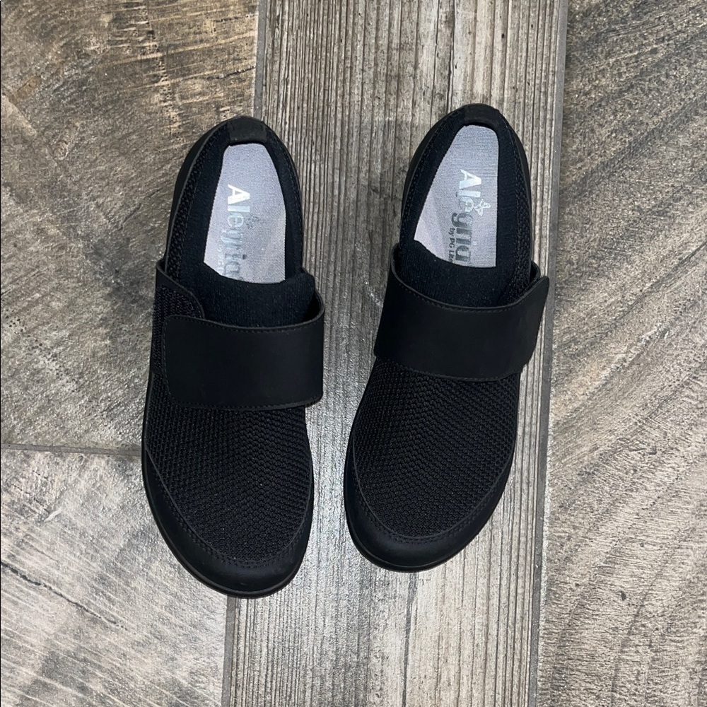 Alegria Black Mesh 1”heel adjustable strap comfortable Shoes